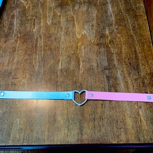 Kwawii pink and white chocker